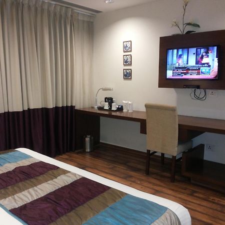 La Sagrita Hotel Új-Delhi Szoba fotó