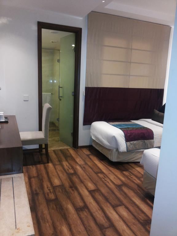 La Sagrita Hotel Új-Delhi Szoba fotó