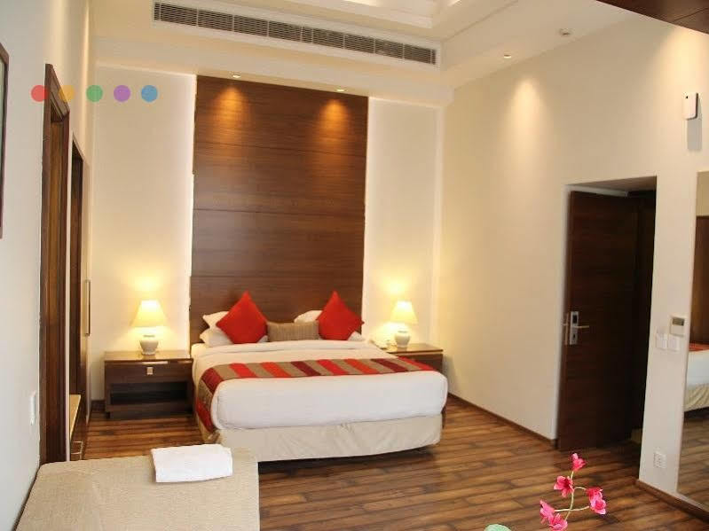 La Sagrita Hotel Új-Delhi Kültér fotó